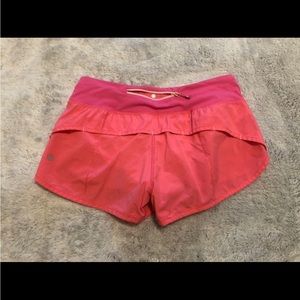 Lululemon Speed Shorts

Size 4